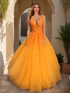Ball Gown V-Neck Sleeveless Floor-Length Prom Dresses With Lace Appliques — view 1