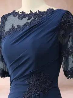 Sheath/Column Scoop Ruched Half Sleeves Mother of the Bride Dresses with Appliques — view 5
