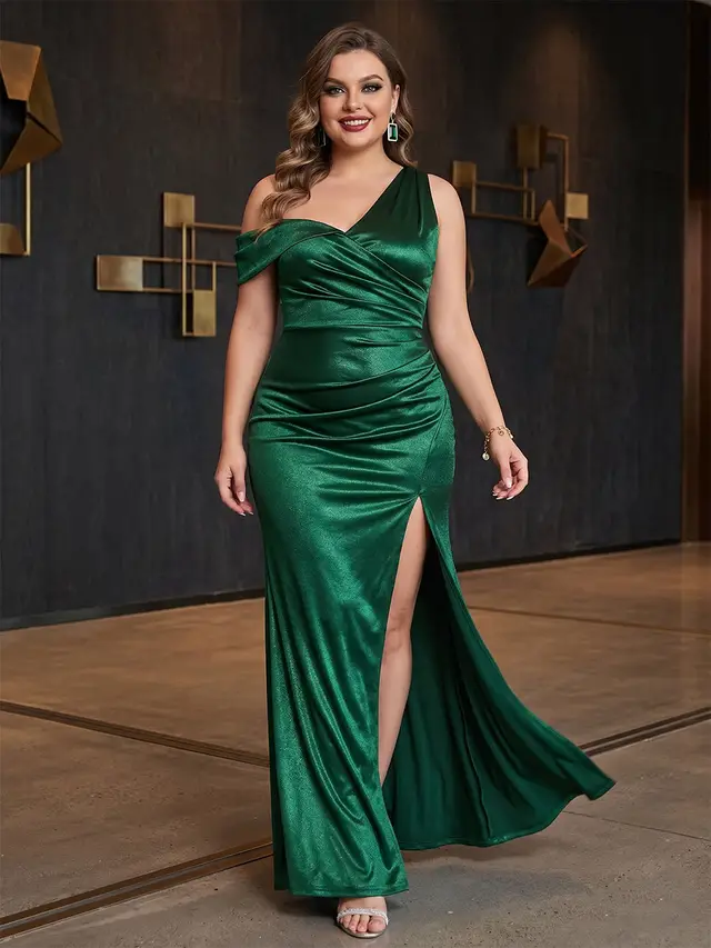 Sheath/Column V-Neck Sleeveless Floor-Length Ruched Satin Plus Size Bridesmaid Dresses with Split Side