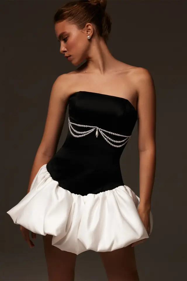 Women's Strapless Sleeveless Satin Prom Dress Short Length for Prom & Homecoming — LV63872810